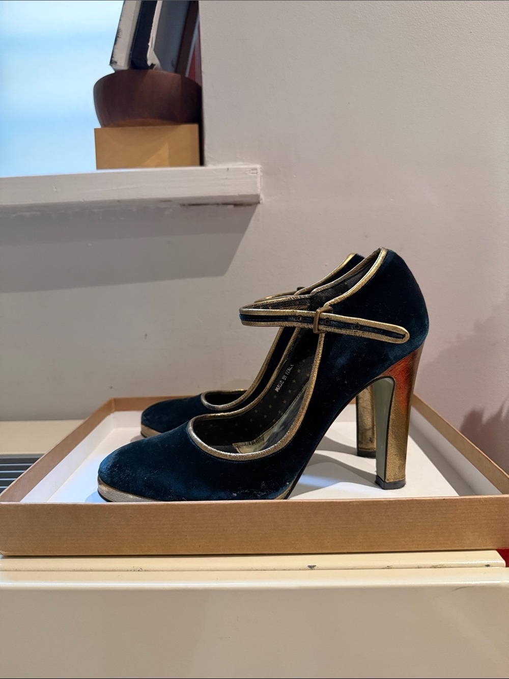 Paul Smith Elegant Dark Blue Green Velvet Mary Jane Heels with Gold Trim